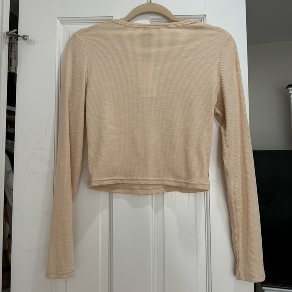 Long sleeve bow top - Picture 2 of 3